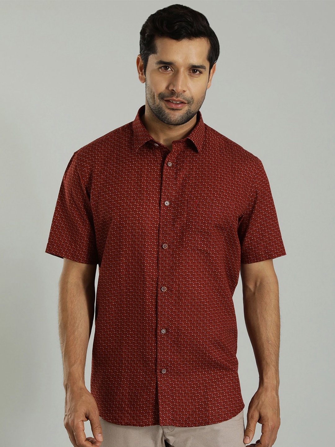 

Indian Terrain Slim Fit Floral Printed Spread Collar Short Sleeves Casual Shirt, Red