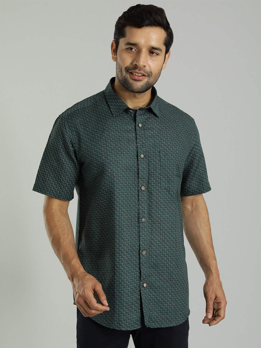 

Indian Terrain Slim Fit Micro Ditsy Printed Casual Shirt, Green