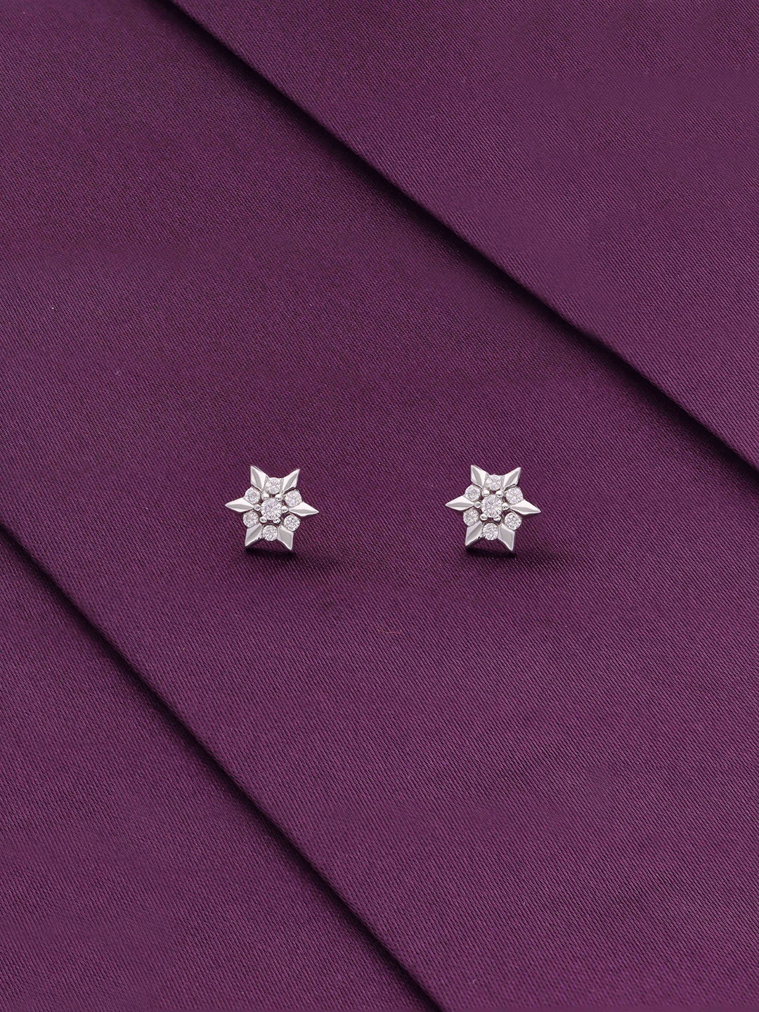 

KAI JEWEL Rhodium-Plated 92.5 Sterling Silver Star Shaped Studs Earrings