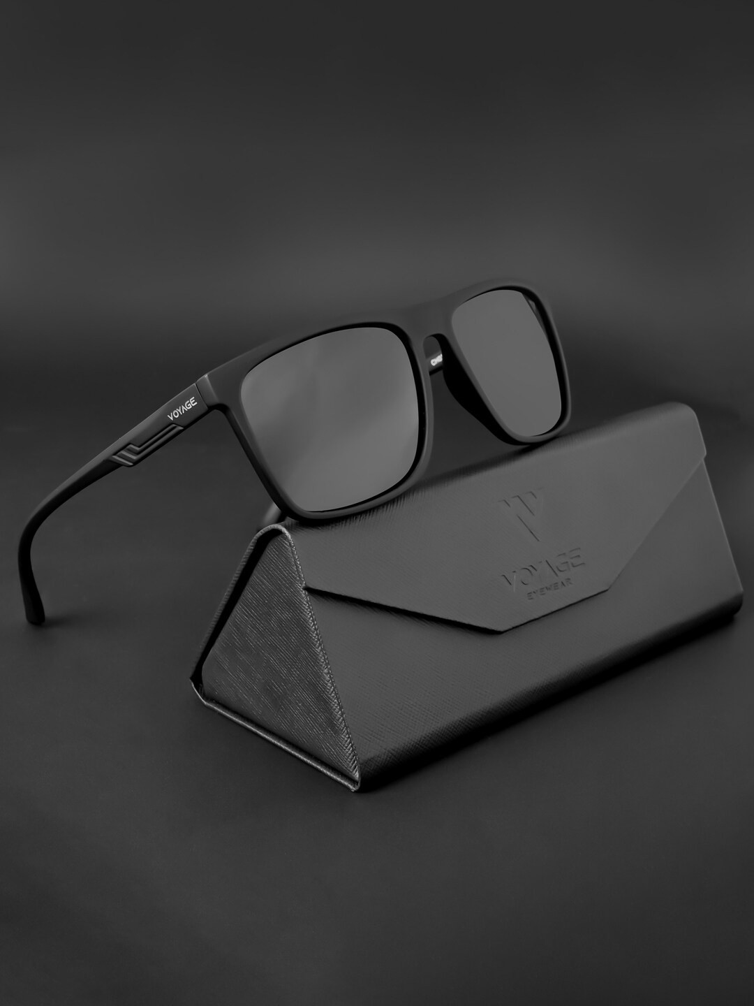 

Voyage Unisex Square Sunglasses with Polarised and UV Protected Lens-VY221001PMG5248, Black