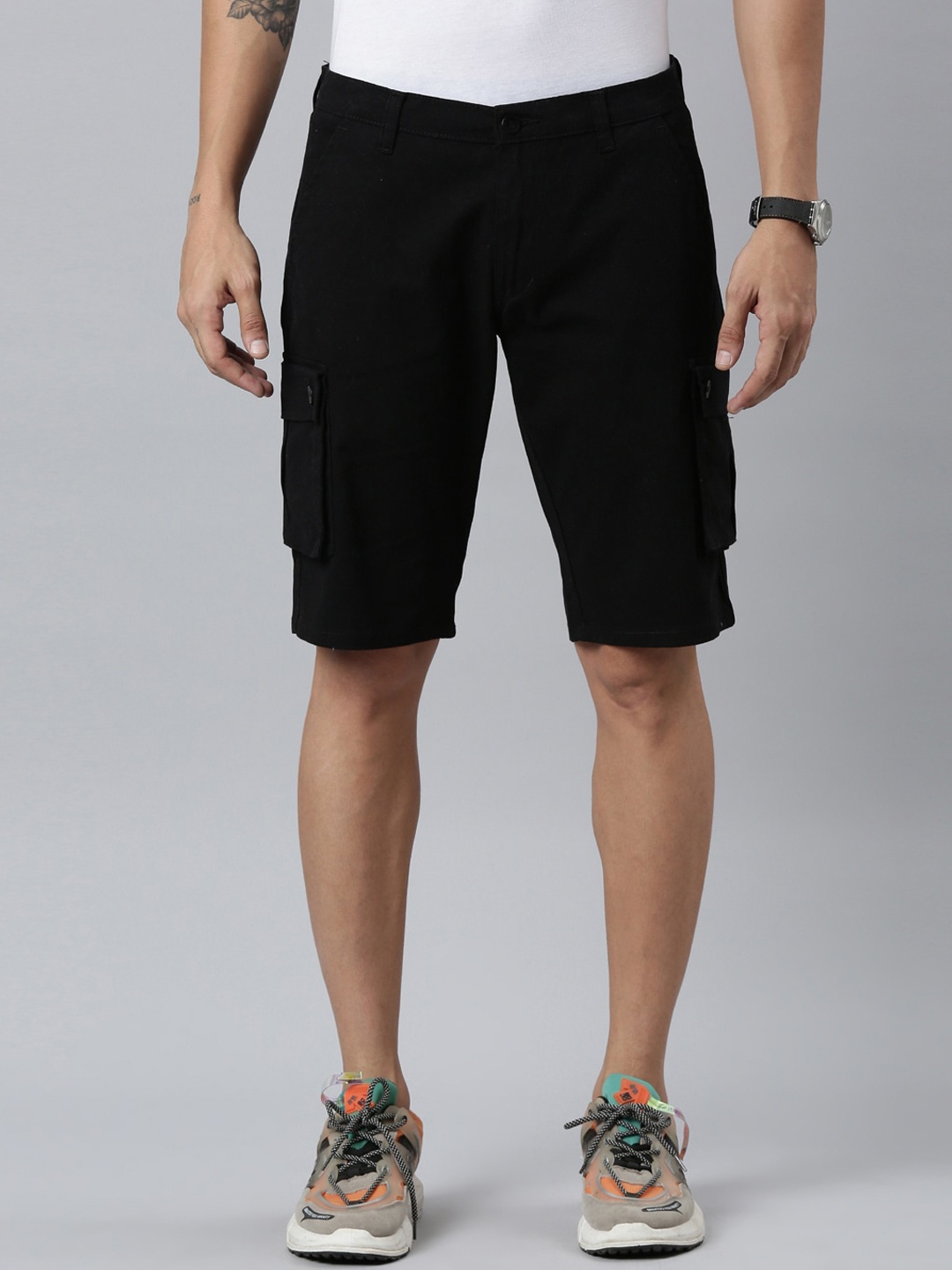 

CINOCCI Men Mid-Rise Knee Length Relaxed Fit Cotton Cargo Shorts, Black