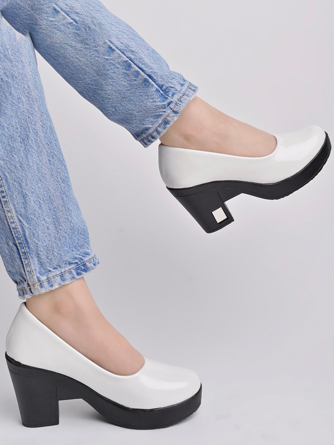 

Shoetopia Girls Textured Round Toe Block Heeled Pumps, White