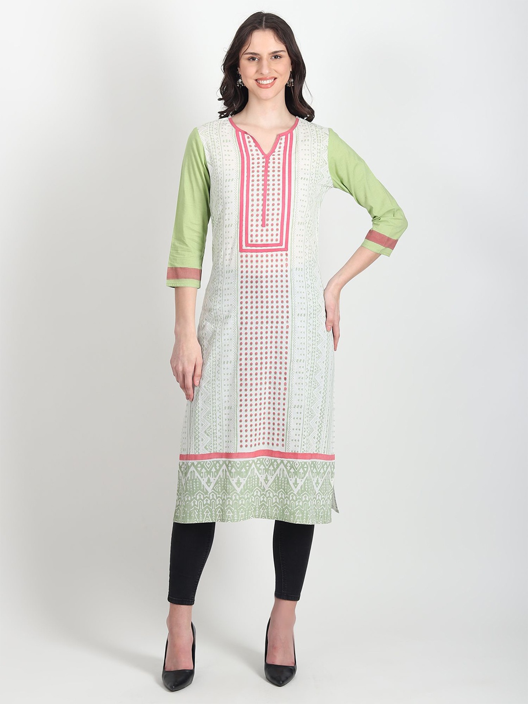 

Art Avenue Geometric Printed Notch Neck Pure Cotton Straight Kurta, Pink
