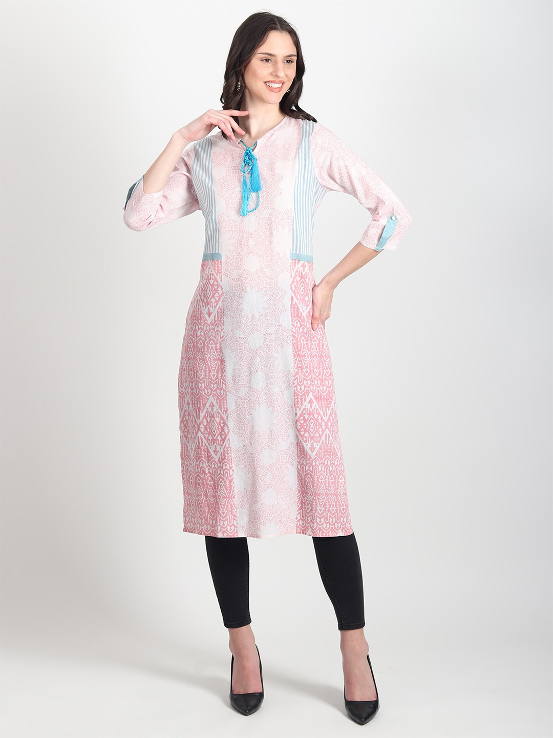 

Art Avenue Ethnic Motifs Printed Tie-Up Neck Cotton Straight Kurta, Pink