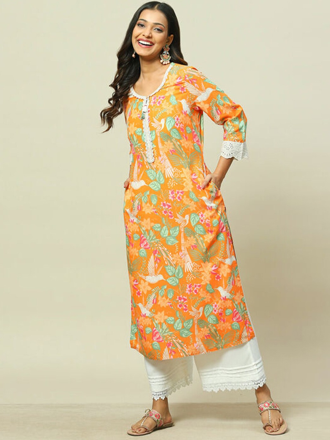 

Rangriti Floral Printed Thread Work Straight Kurta, Orange