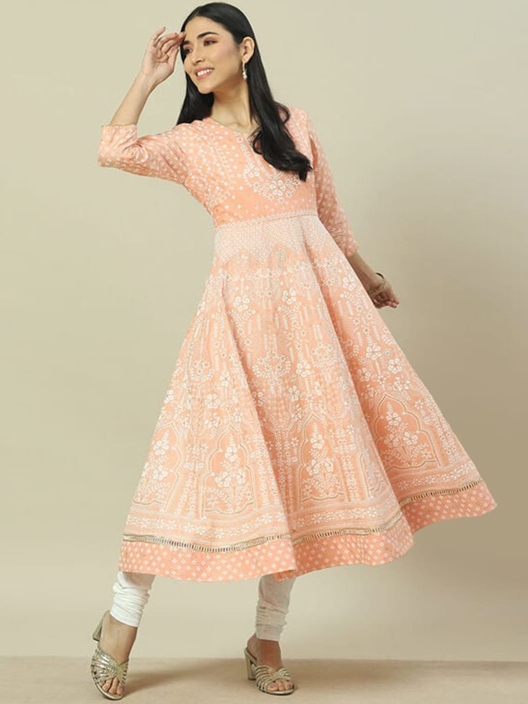 

Rangriti Paisley Embroidered Thread Work Cotton Anarkali Kurta, Peach