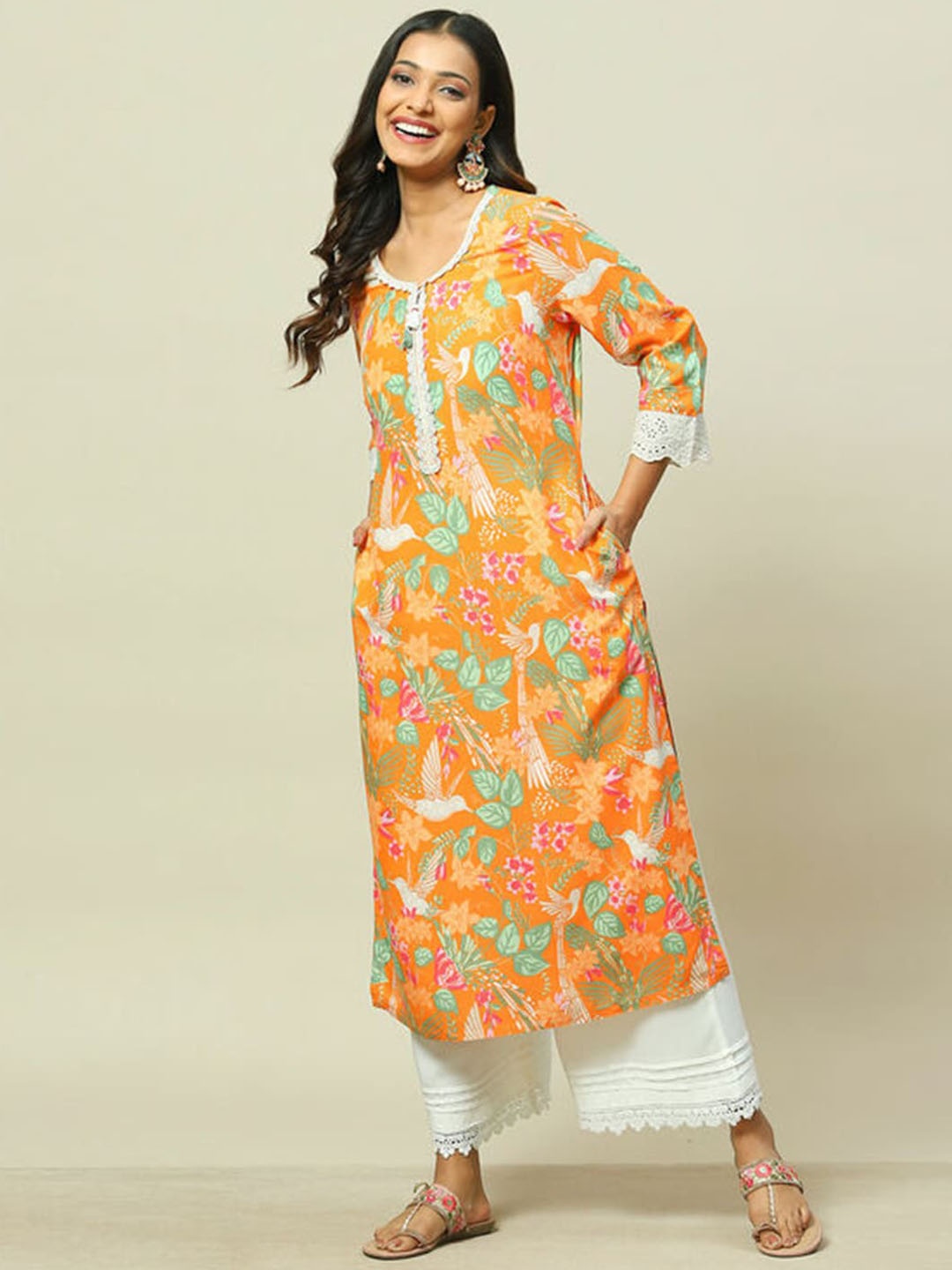 

Rangriti Plus Size Floral Printed Round Neck Straight Kurta, Orange