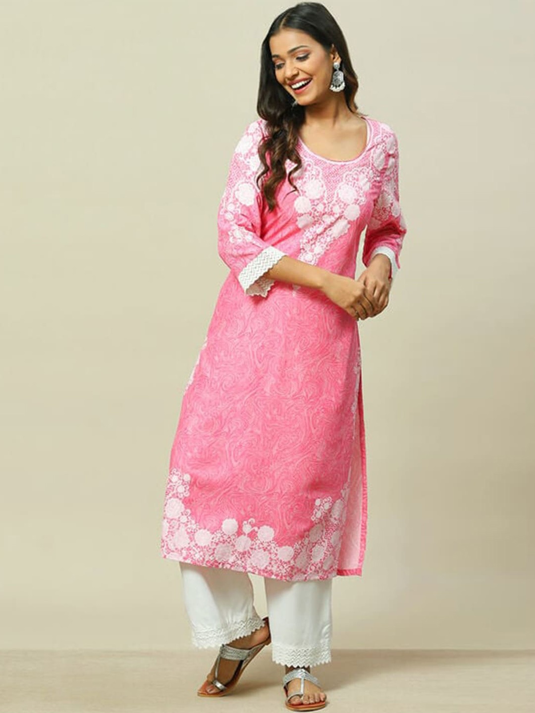 

Rangriti Floral Printed Scoop Neck Thread Work Straight Kurta, Pink