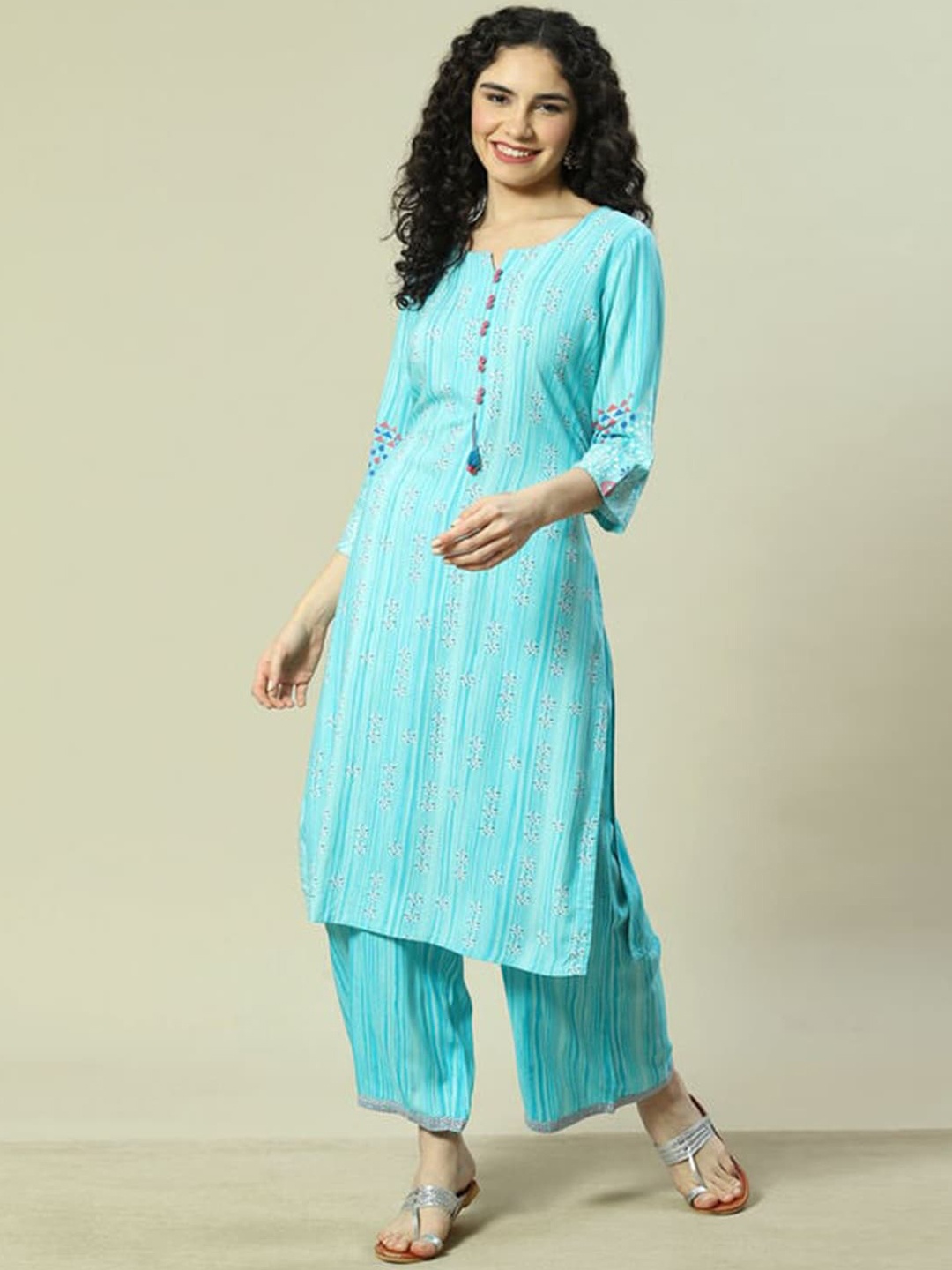 

Rangriti Striped Printed Round Neck Straight Kurta with Trousers, Turquoise blue