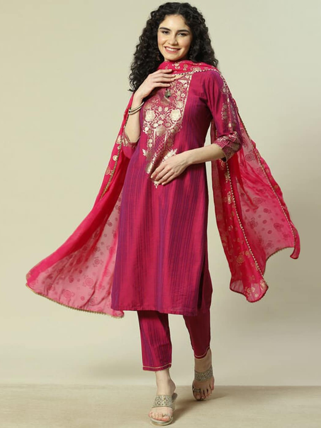 Rangriti Floral Printed Regular Thread Work Straight Kurta with Trousers & Dupatta, Fuchsia