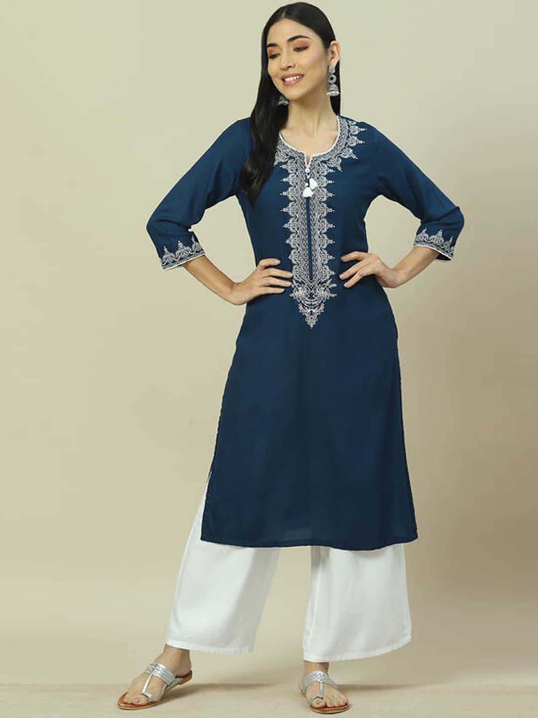 

Rangriti Floral Yoke Design Notch Neck Thread Work Straight Kurta, Blue