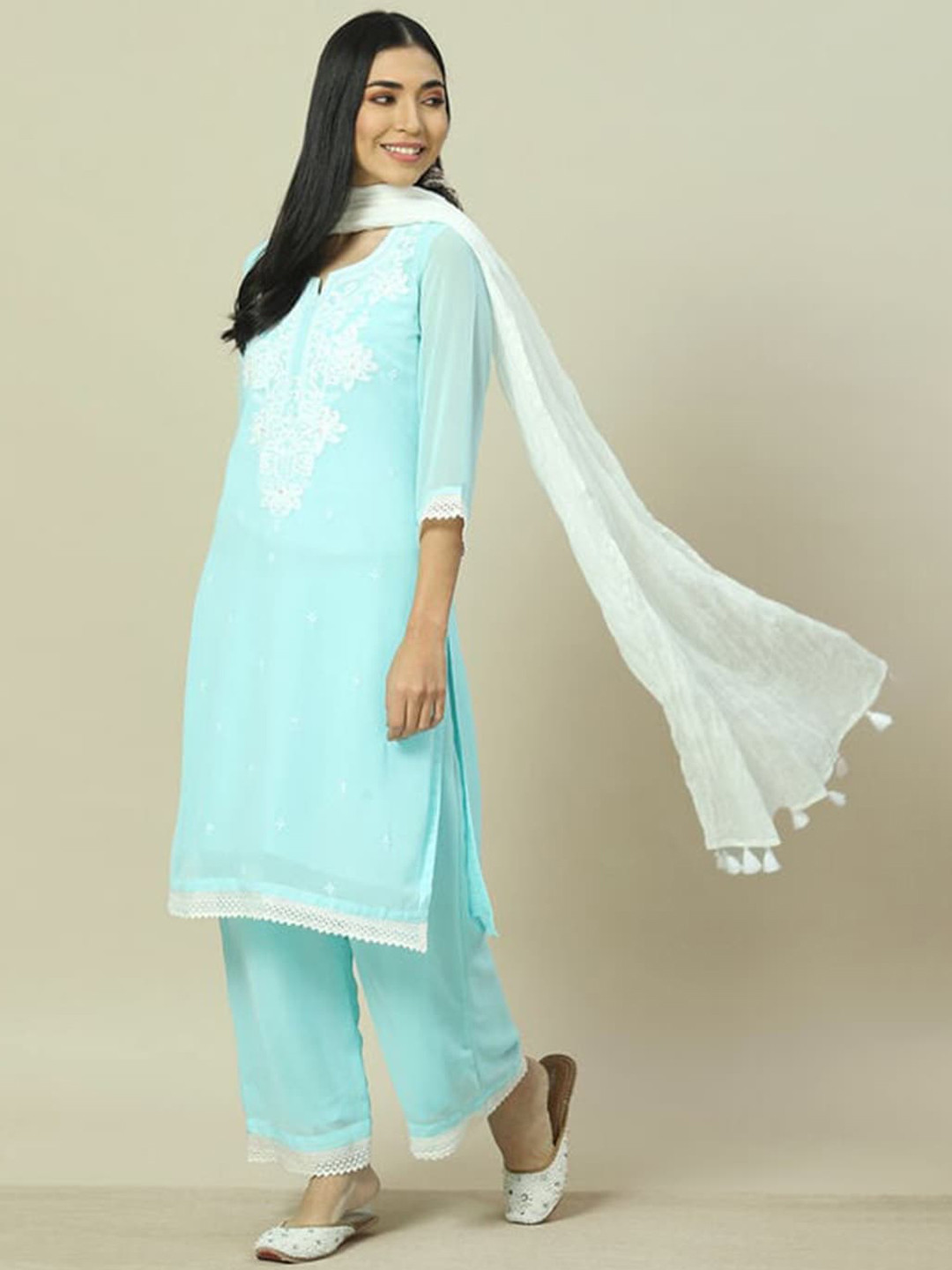 

Rangriti Floral Yoke Design Notch Neck Gotta Patti Straight Kurta, Blue