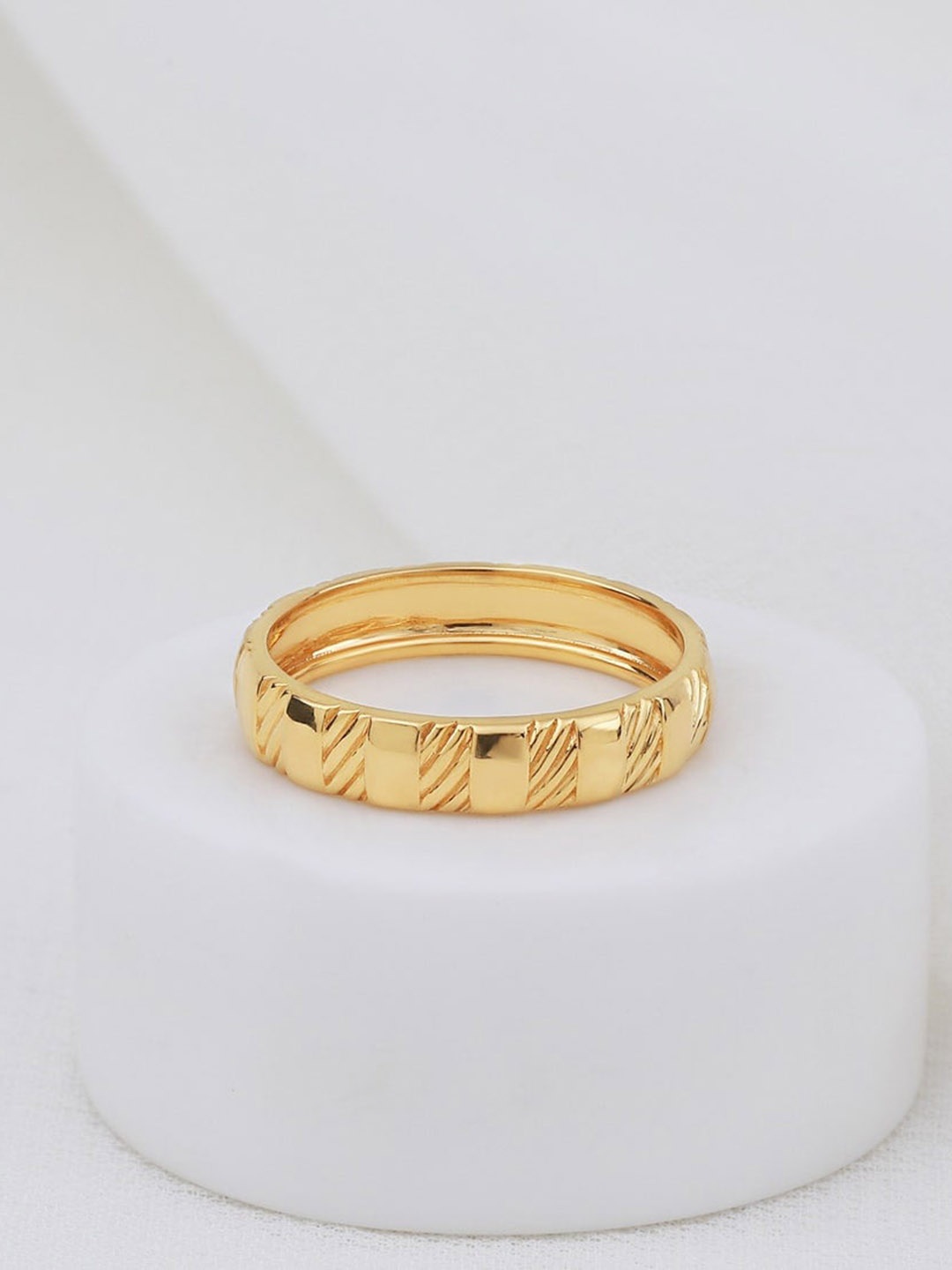 

CANDERE A KALYAN JEWELLERS COMPANY BIS Hallmark Men 18KT (750) Gold Band Ring-2.51 gm