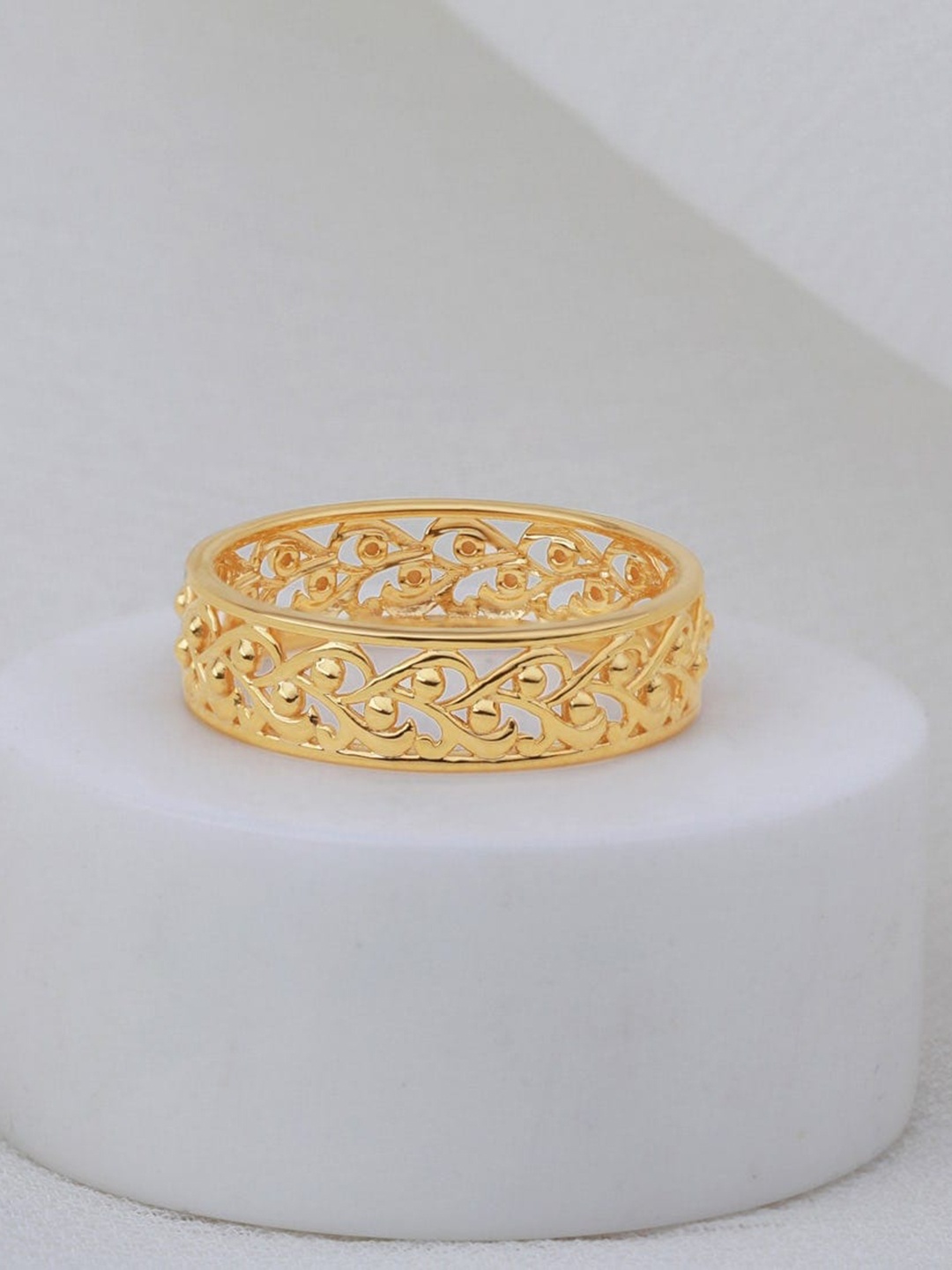 

CANDERE A KALYAN JEWELLERS COMPANY BIS Hallmark 18KT (750) Gold Finger Ring-2.0 gm