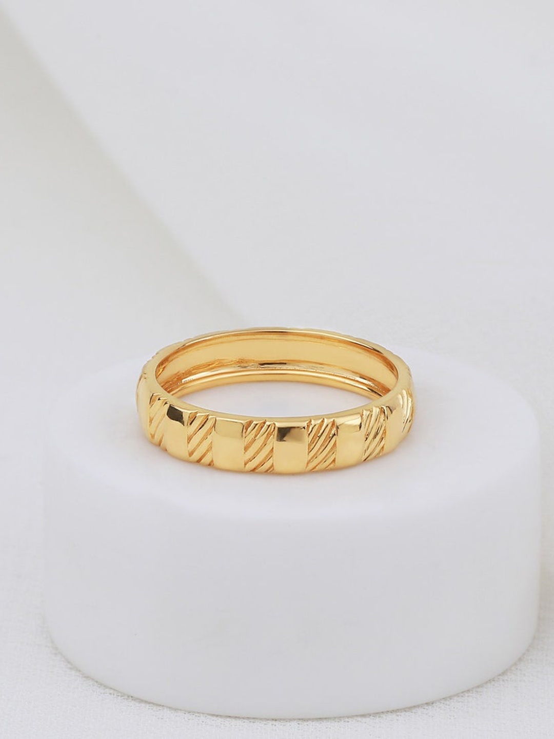 

CANDERE A KALYAN JEWELLERS COMPANY 18KT (750) Gold Finger Ring- 2.95gm