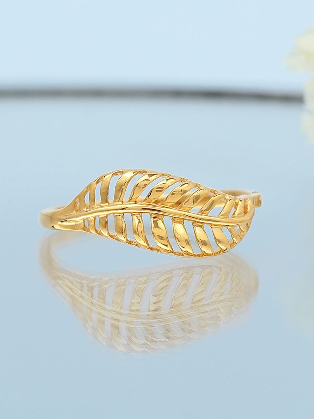 

CANDERE A KALYAN JEWELLERS COMPANY BIS Hallmark 18KT (750) Gold Finger Ring-2.28 gm