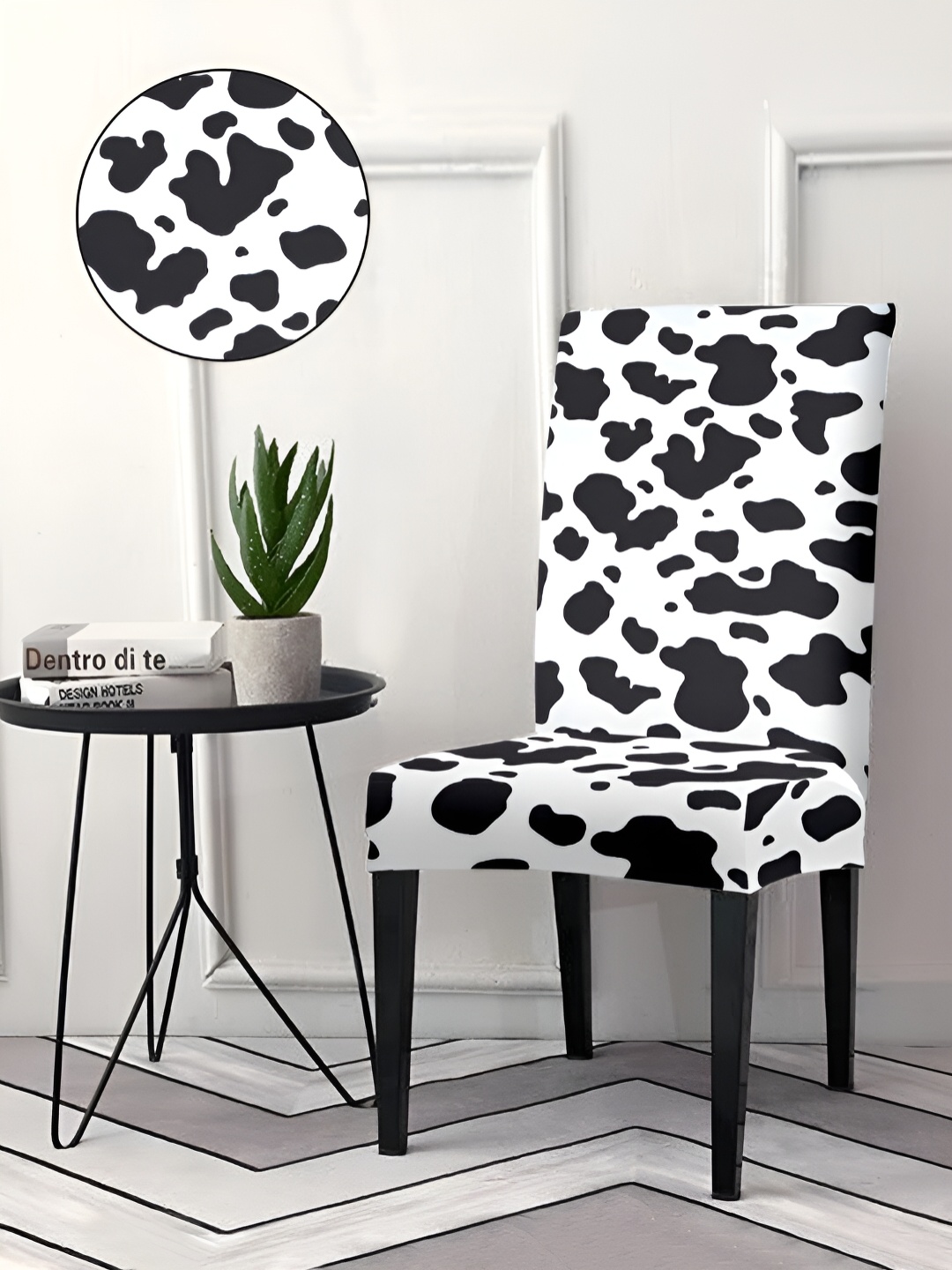 

Aura White & Black 4Pcs Printed Chair Covers