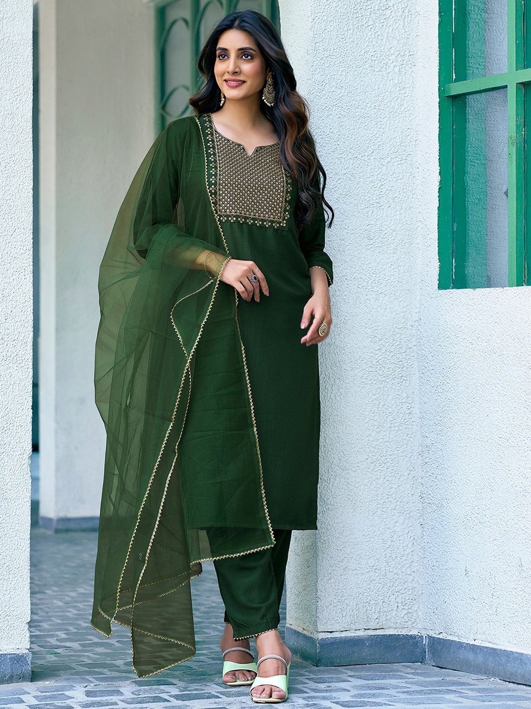 

KALINI Embroidered Regular Gotta Patti Kurta with Trouser & Dupatta, Teal