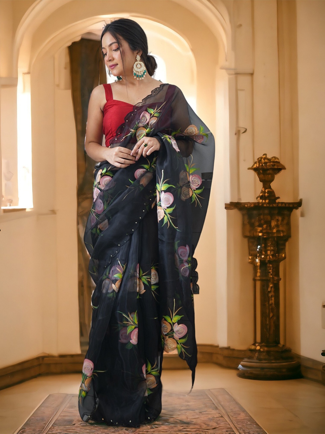 

Vastrasky Global Floral Organza Saree, Black