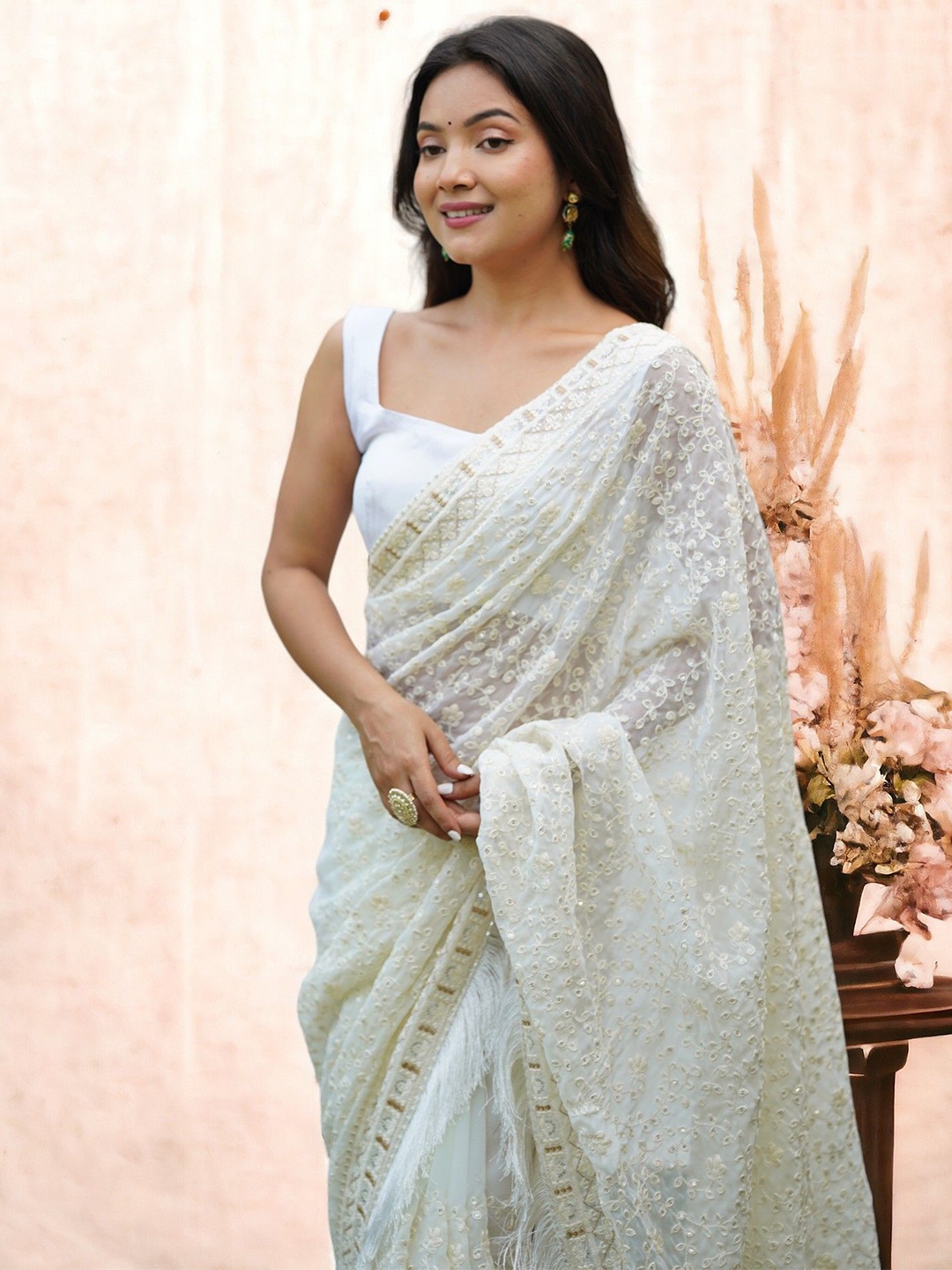 

Vastrasky Global Ethnic Motifs Sequinned Organza Saree, White