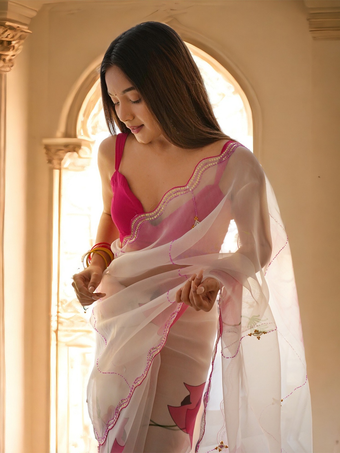 

Vastrasky Global Sequinned Organza Saree, Pink