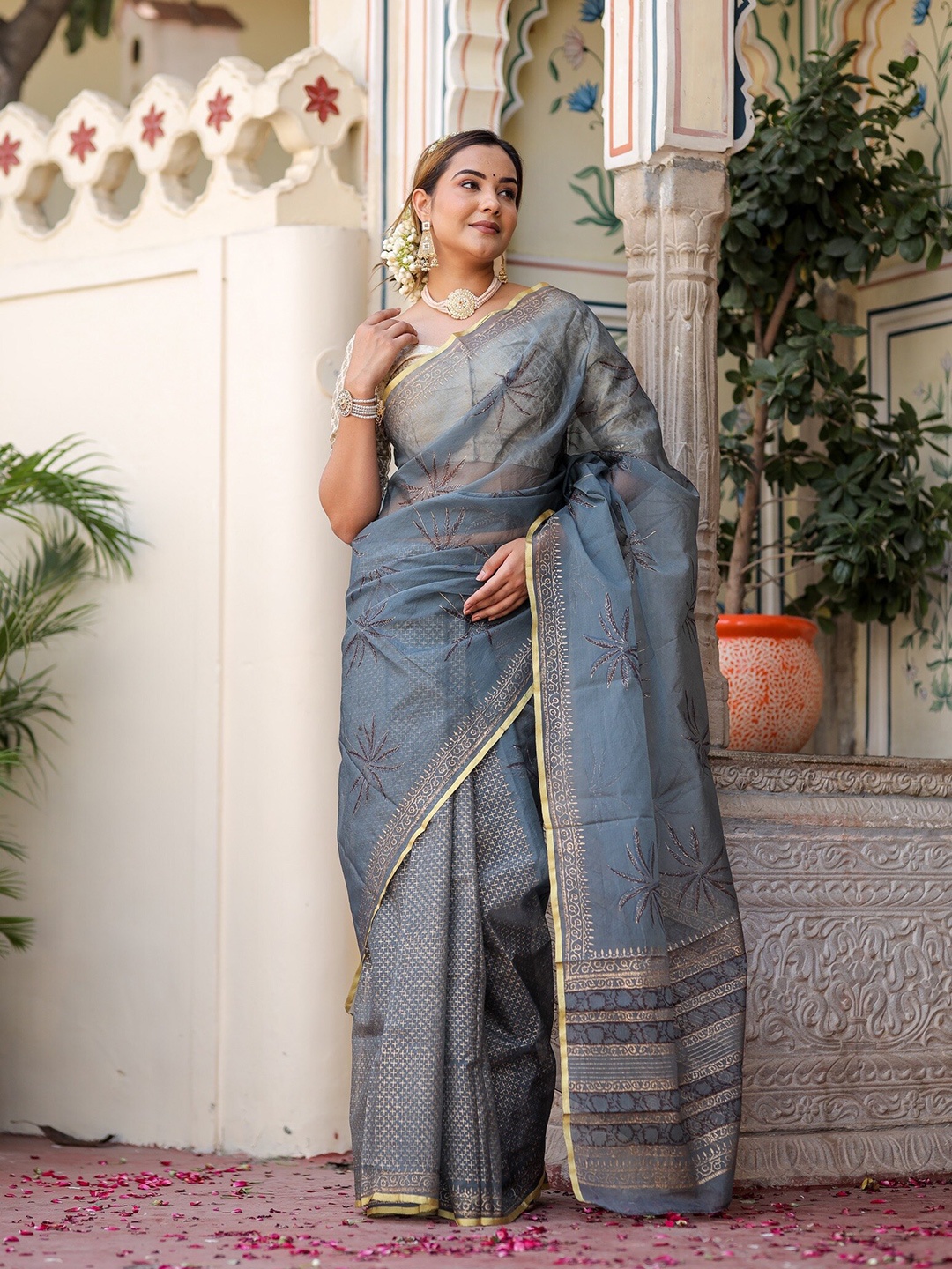 

DiraByDimple Floral Organza Saree, Blue