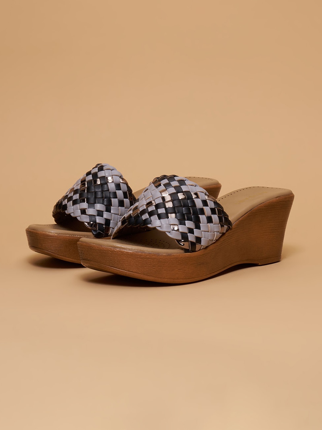 

ERIDANI Aive Woven Wedges, Black