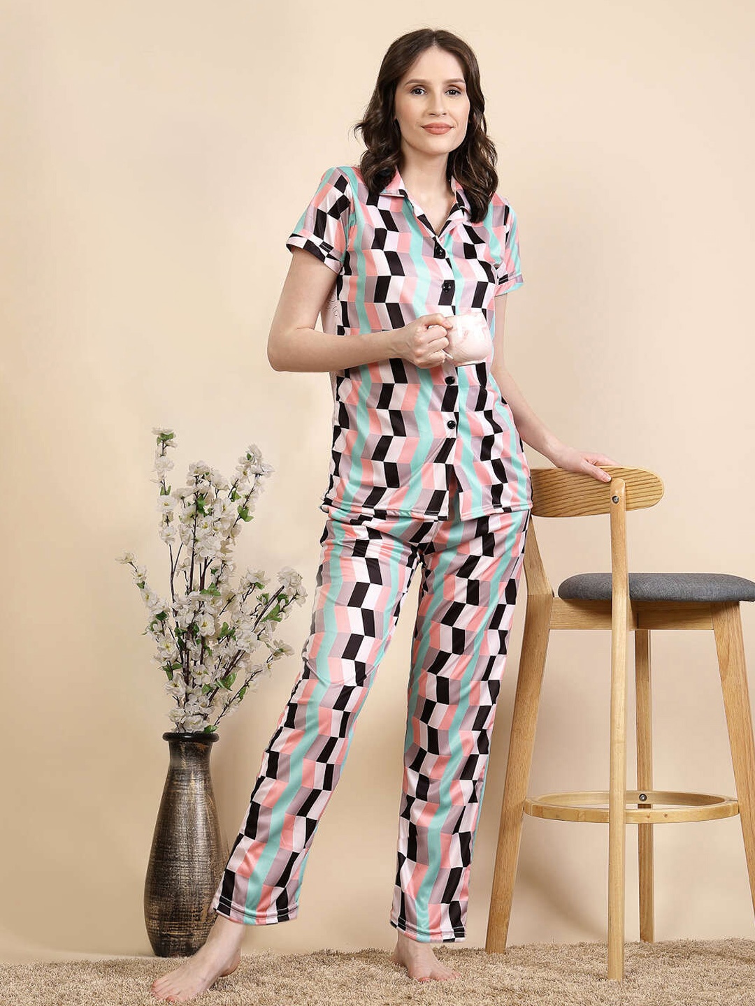 

FABINALIV Women Geometric Graphic Printed Night Suit, Peach