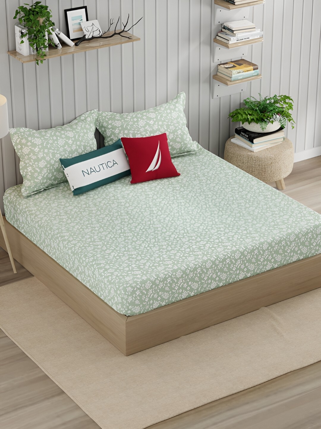 

Nautica Green & White Floral 250 TC King Bedsheet with 2 Pillow Covers