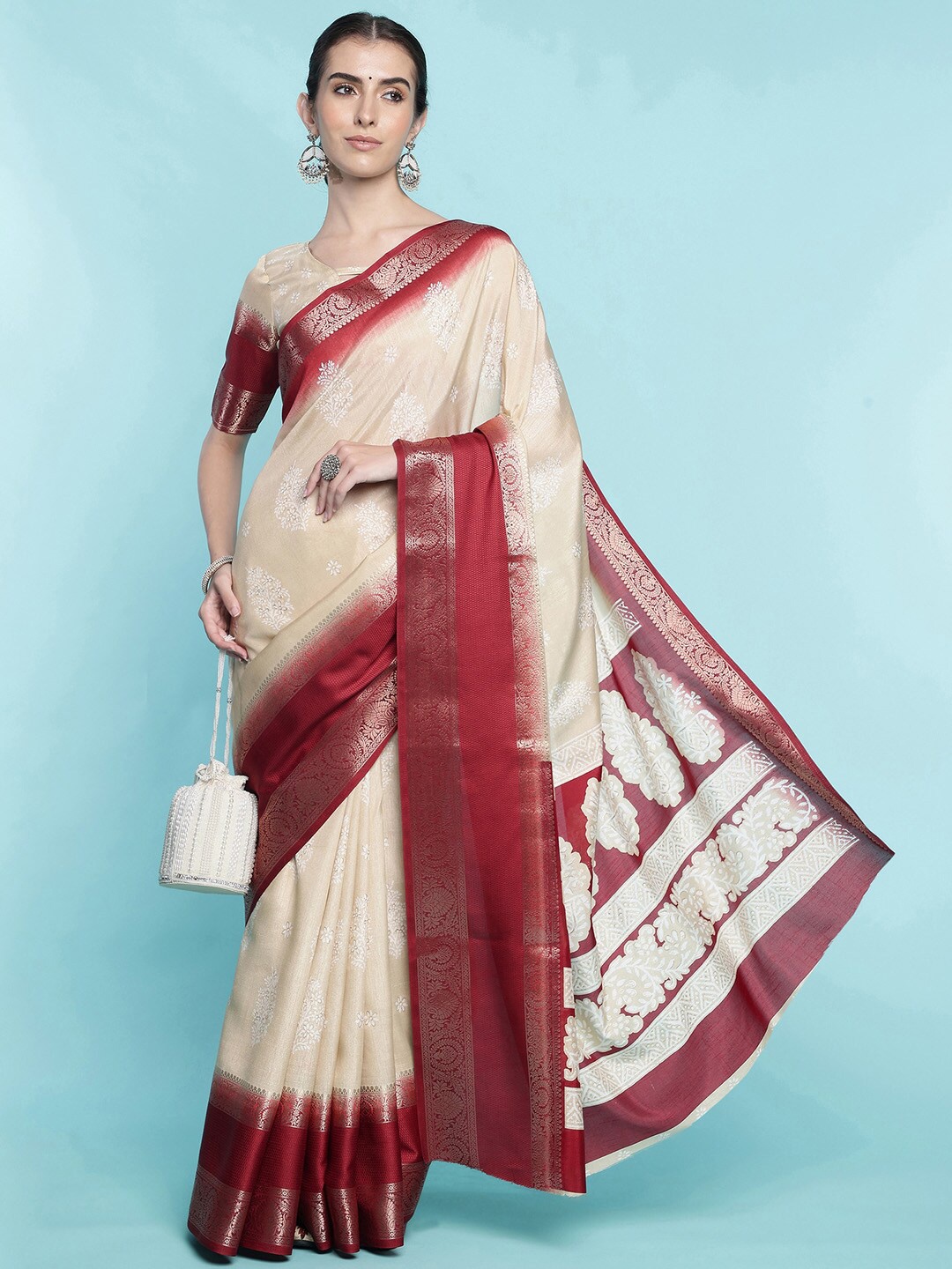 

Ishin Ethnic Motifs Zari Silk Blend Saree, White