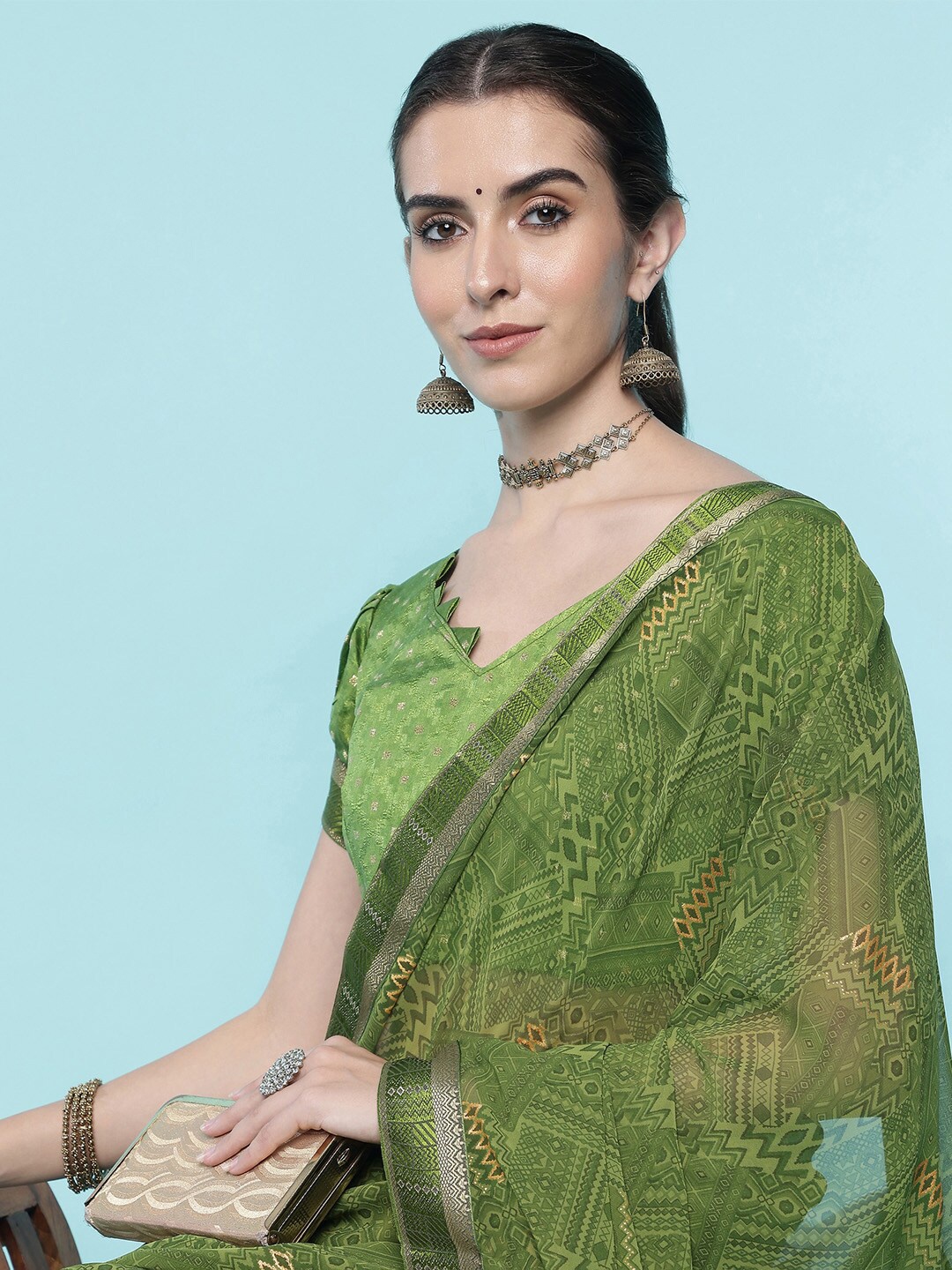 

Ishin Poly Georgette Saree, Green