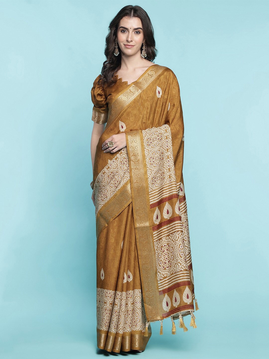 

Ishin Silk Blend Saree, Mustard