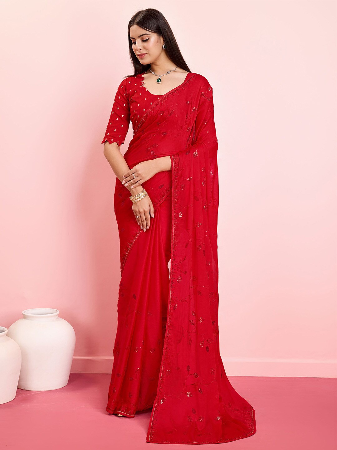 

Ishin Sequinned Poly Chiffon Saree, Red