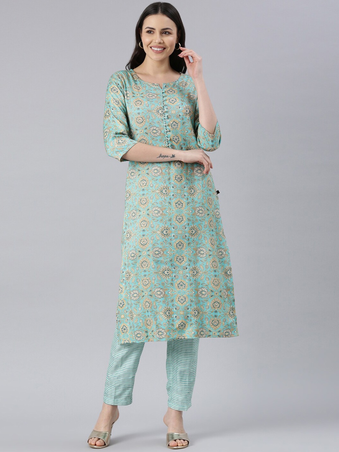 

Samhitas Floral Printed Regular Kurta with Trouser, Green