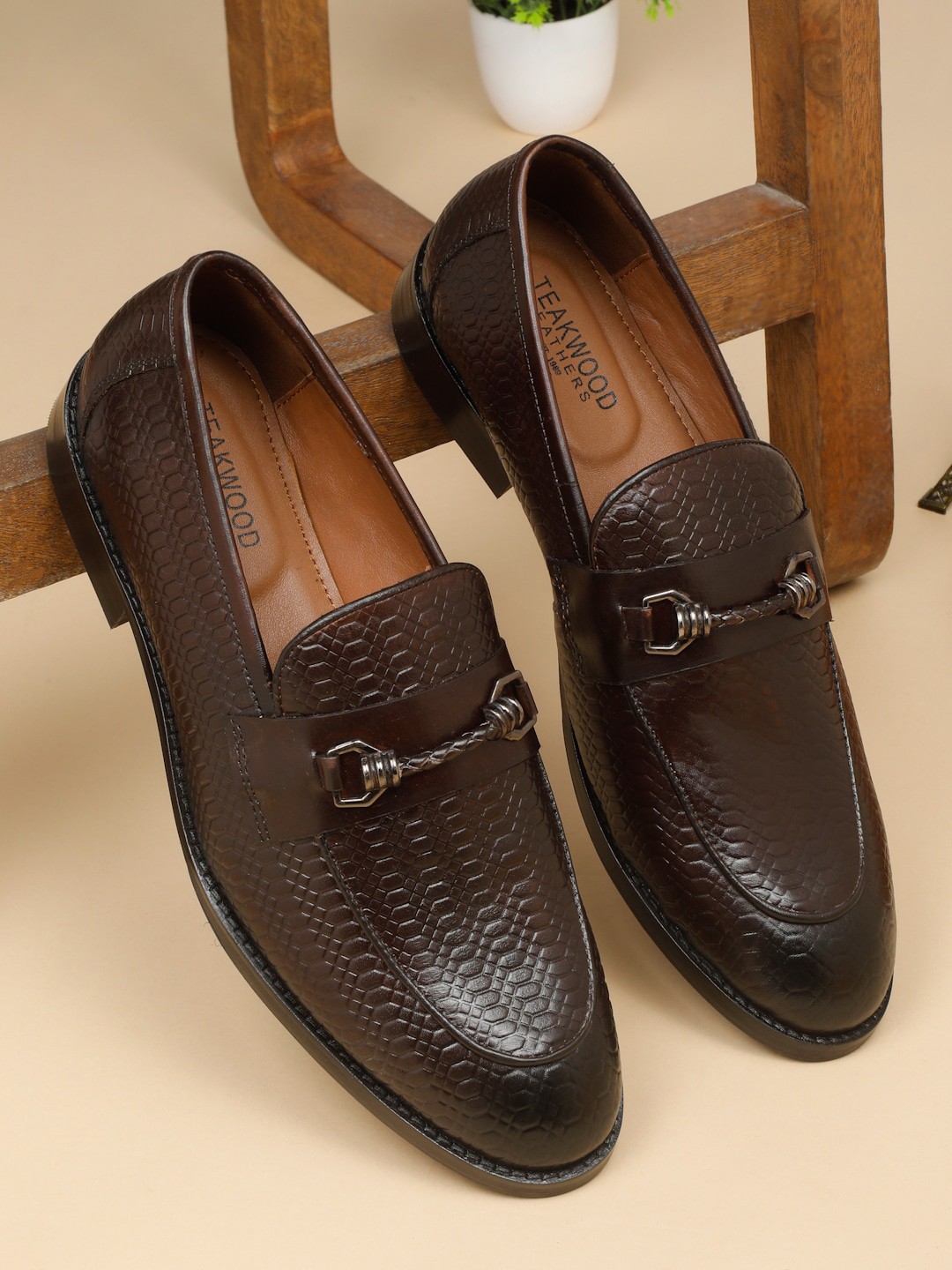 

Teakwood Leathers Men Textured Leather Loafers, Brown