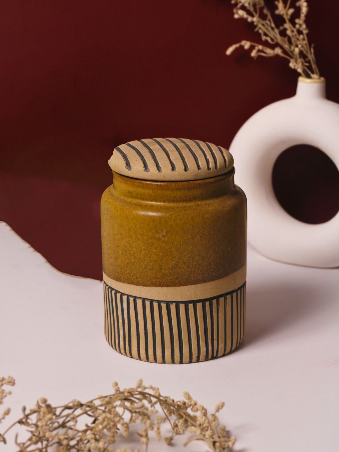 

WEAVING HOMES Brown Printed Ceramic Container 600 ML