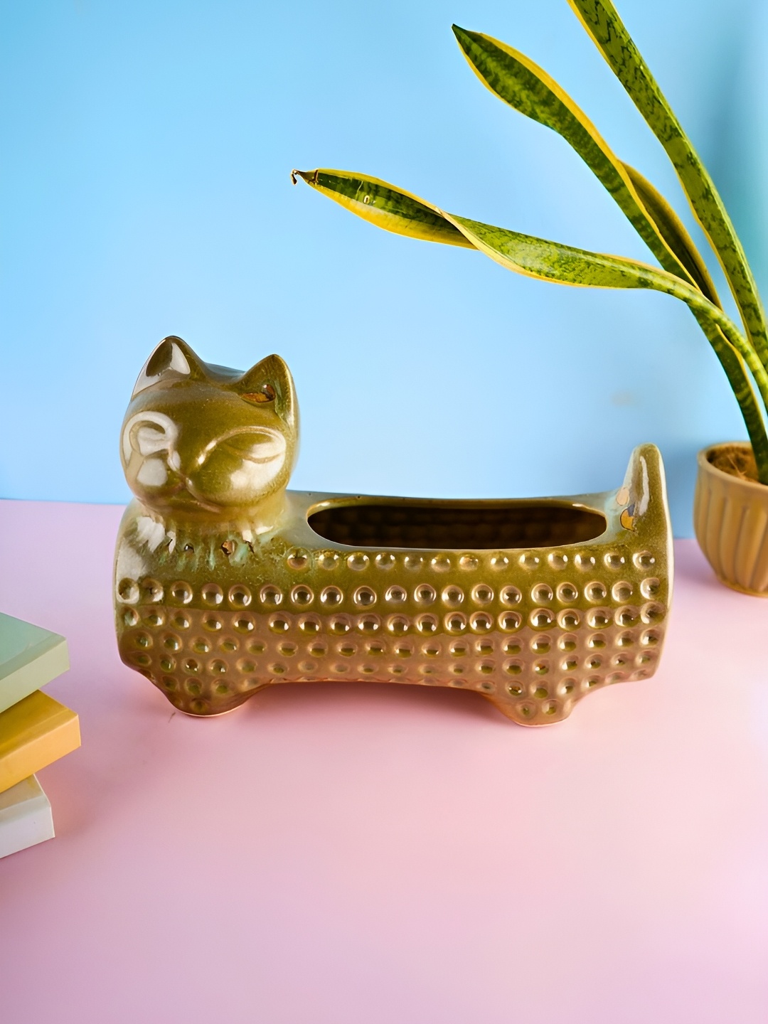 

WEAVING HOMES Grey Ceramic Cat Planter