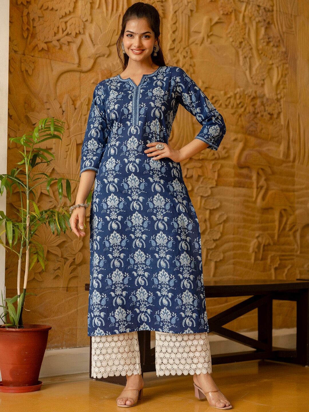 

Nayo Floral Printed Straight Cotton Kurta, Blue