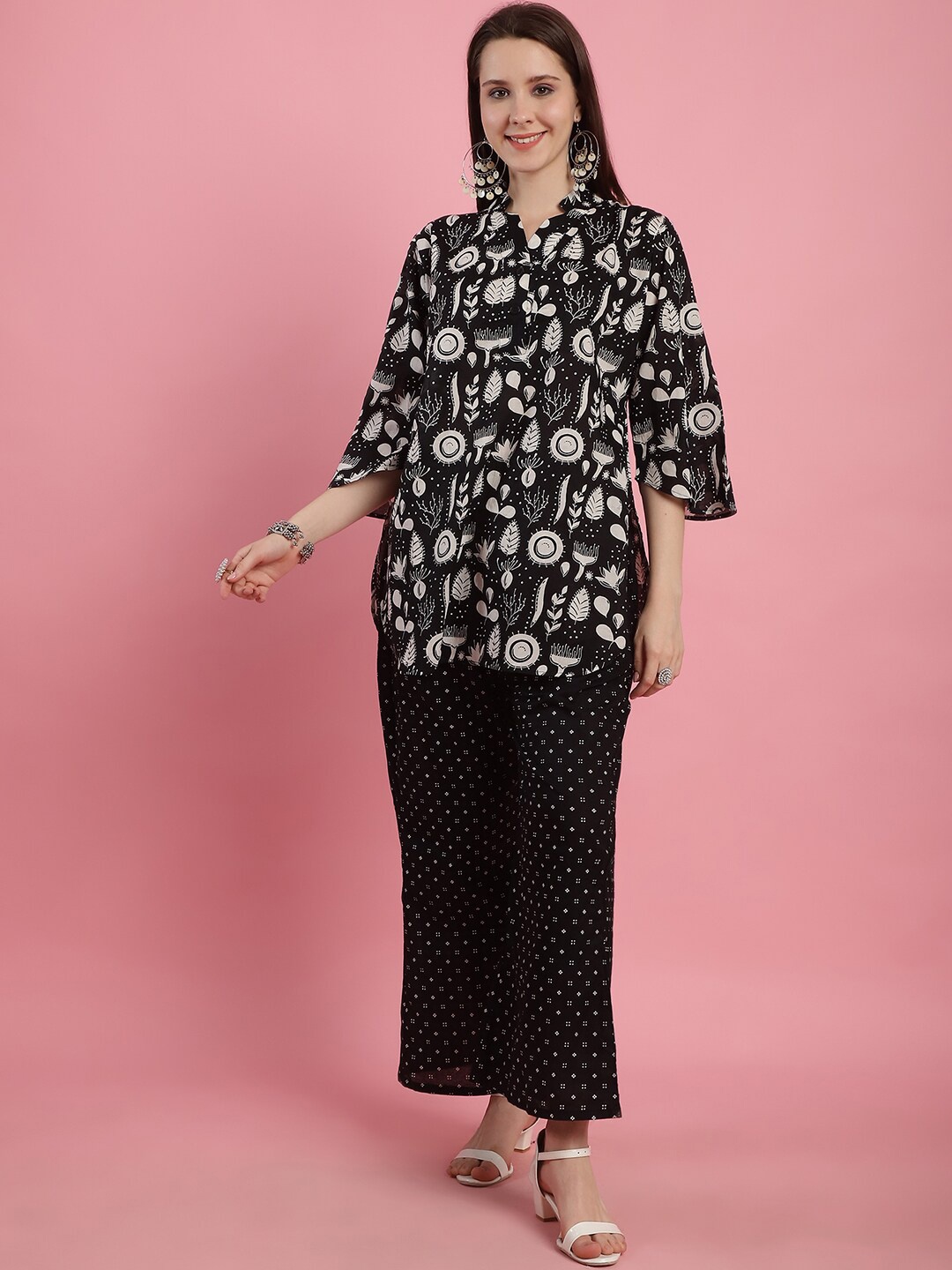 

TAG 7 Abstract Printed Regular Pure Cotton Kurti With Trouser, Black