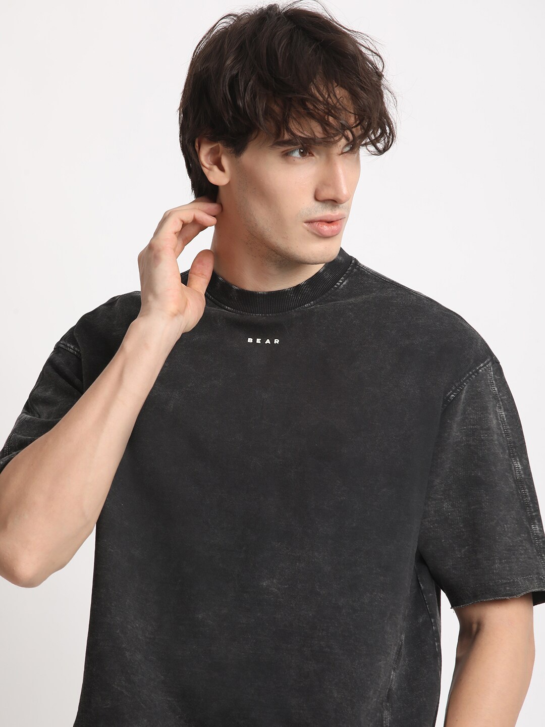 

THE BEAR HOUSE Round Neck Cotton Oversized T-shirt, Black