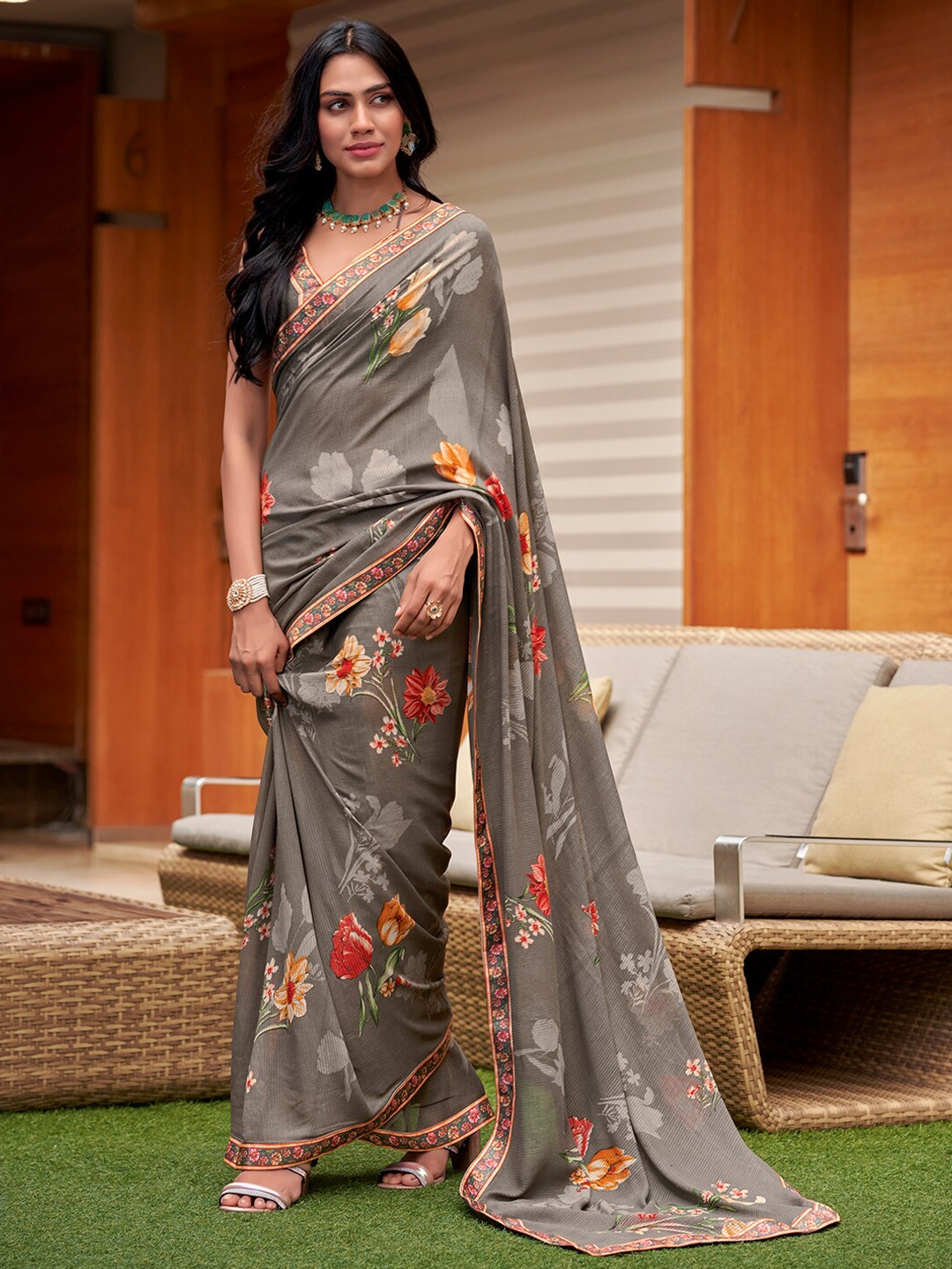 Mitera Floral Pure Georgette Saree, Grey