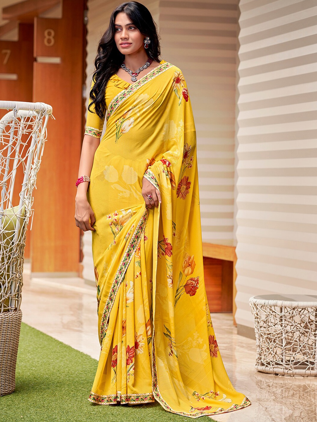 

Mitera Floral Pure Georgette Saree, Yellow