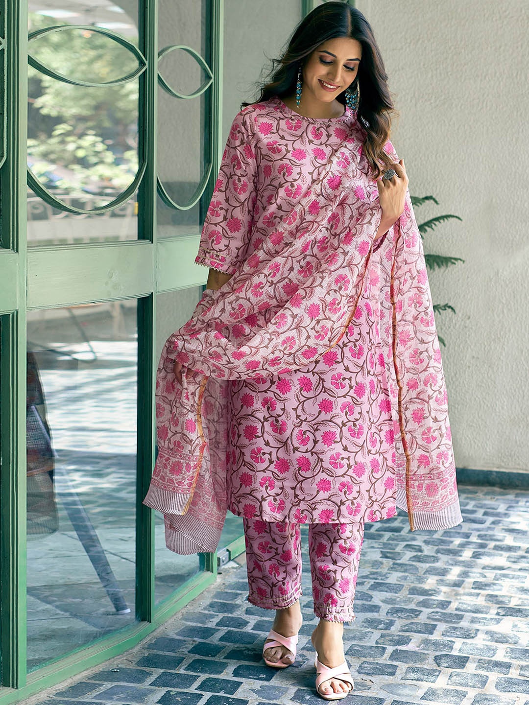 

KALINI Floral Printed Regular Gotta Patti Kurta With Trousers & With Dupatta, Pink
