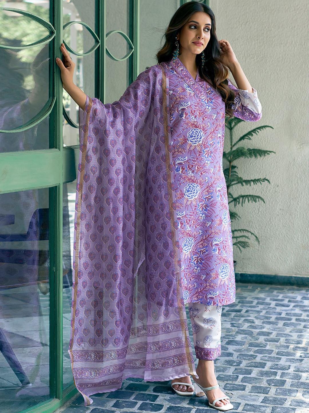 

KALINI Floral Printed Regular Kurta with Trouser & Dupatta, Lavender