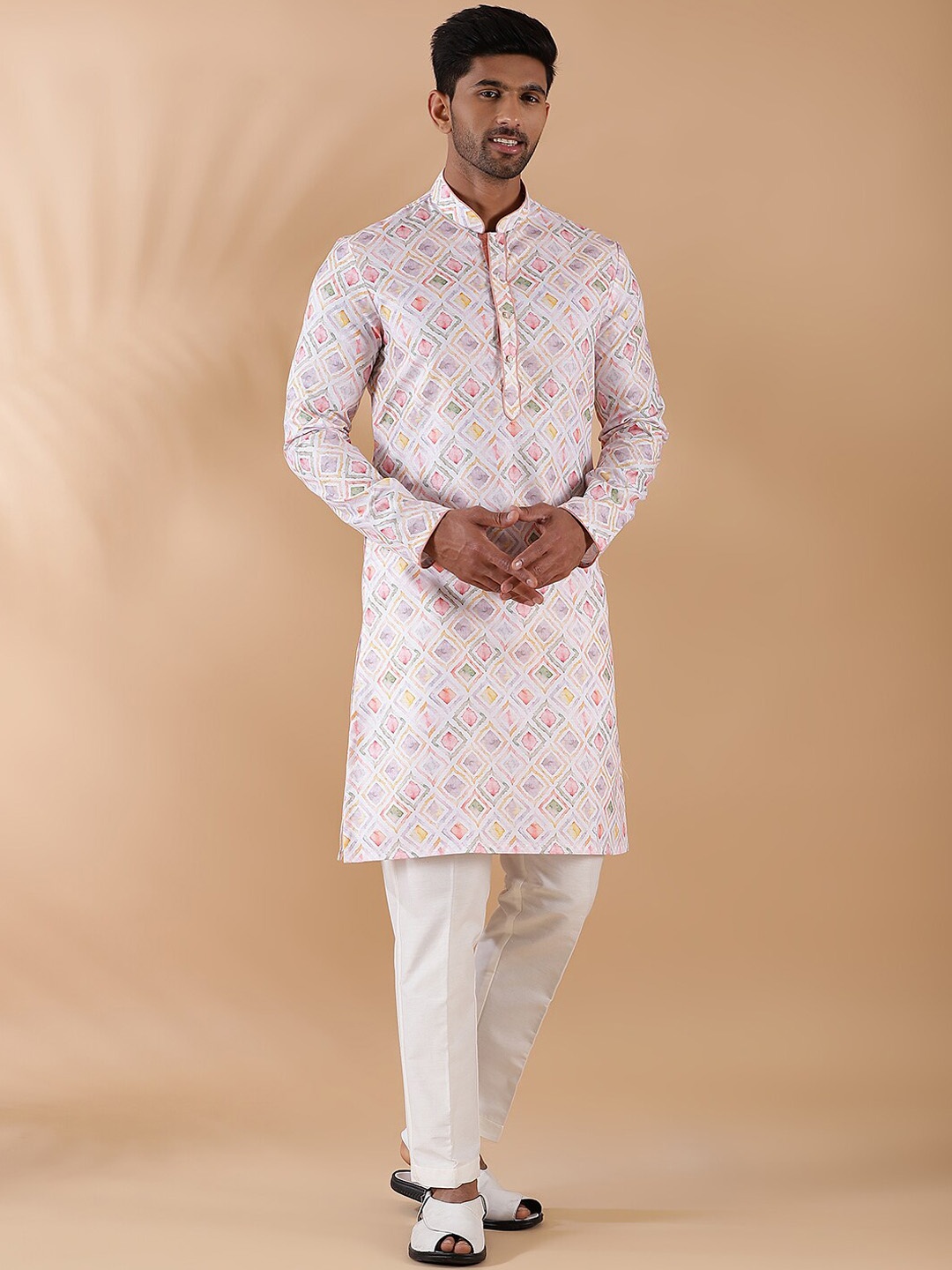 

THE KURTA COMPANY Geometric Printed Mandarin Collar Kurta, White
