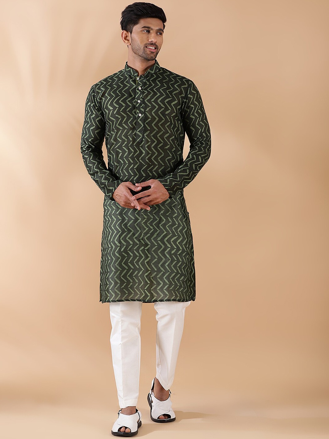 

THE KURTA COMPANY Geometric Printed Kurta, Olive