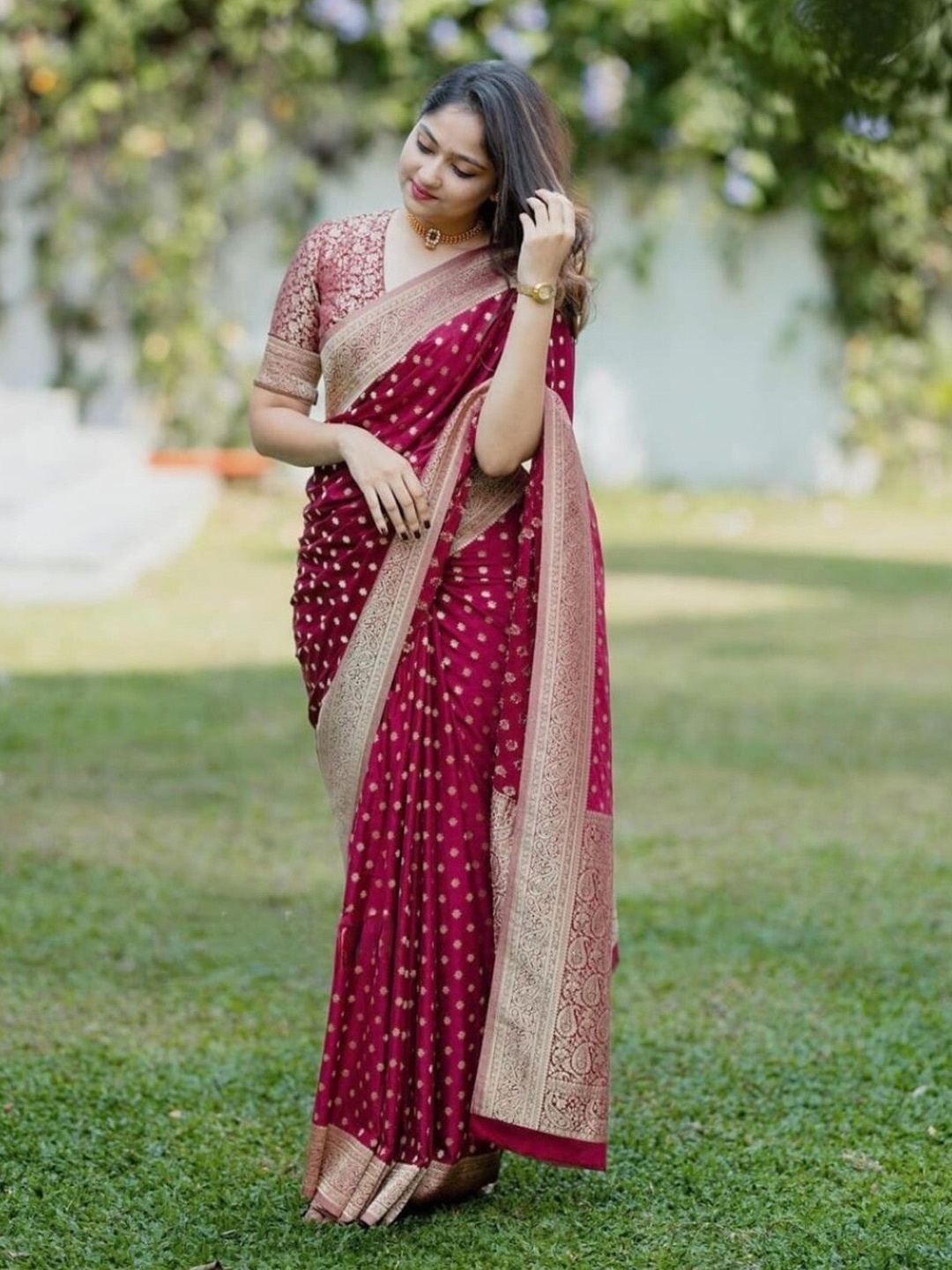

ESOMIC EXPORT Woven Design Zari Art Silk Saree, Pink