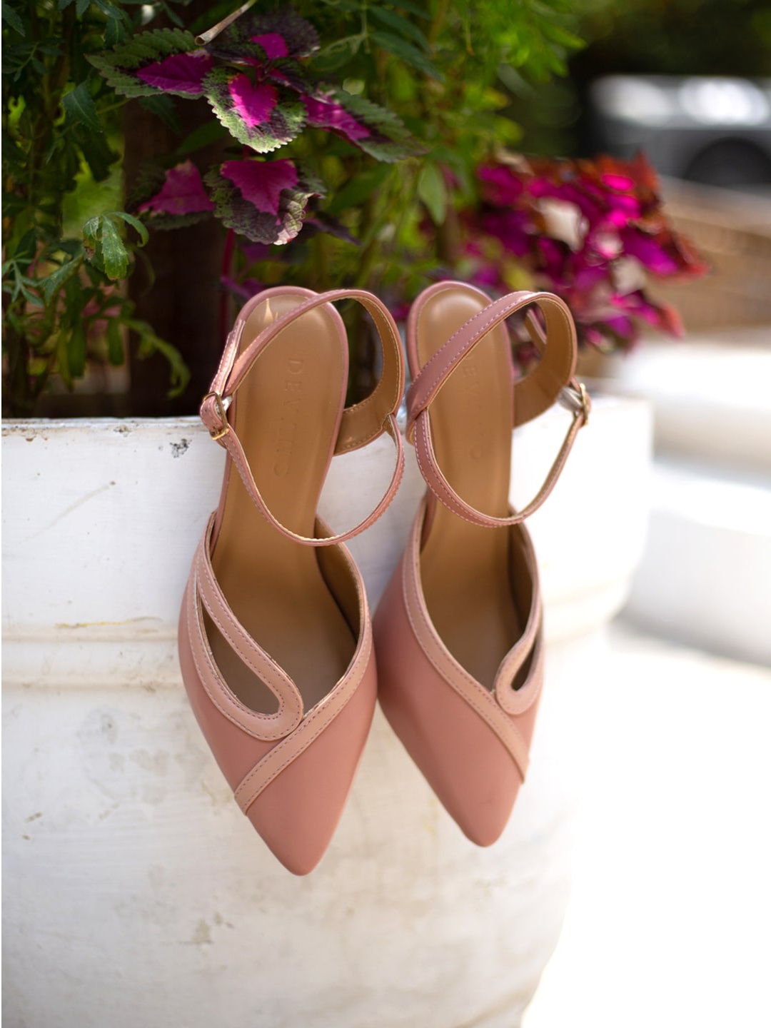 

Devano Women Block Sandals, Pink