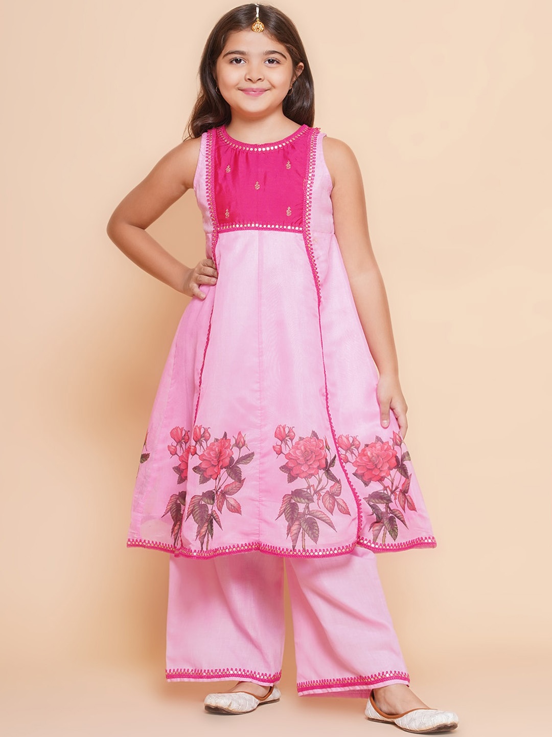 

Bitiya by Bhama Girls Floral Printed Gotta Patti Panelled Anarkali Kurta with Palazzos, Pink