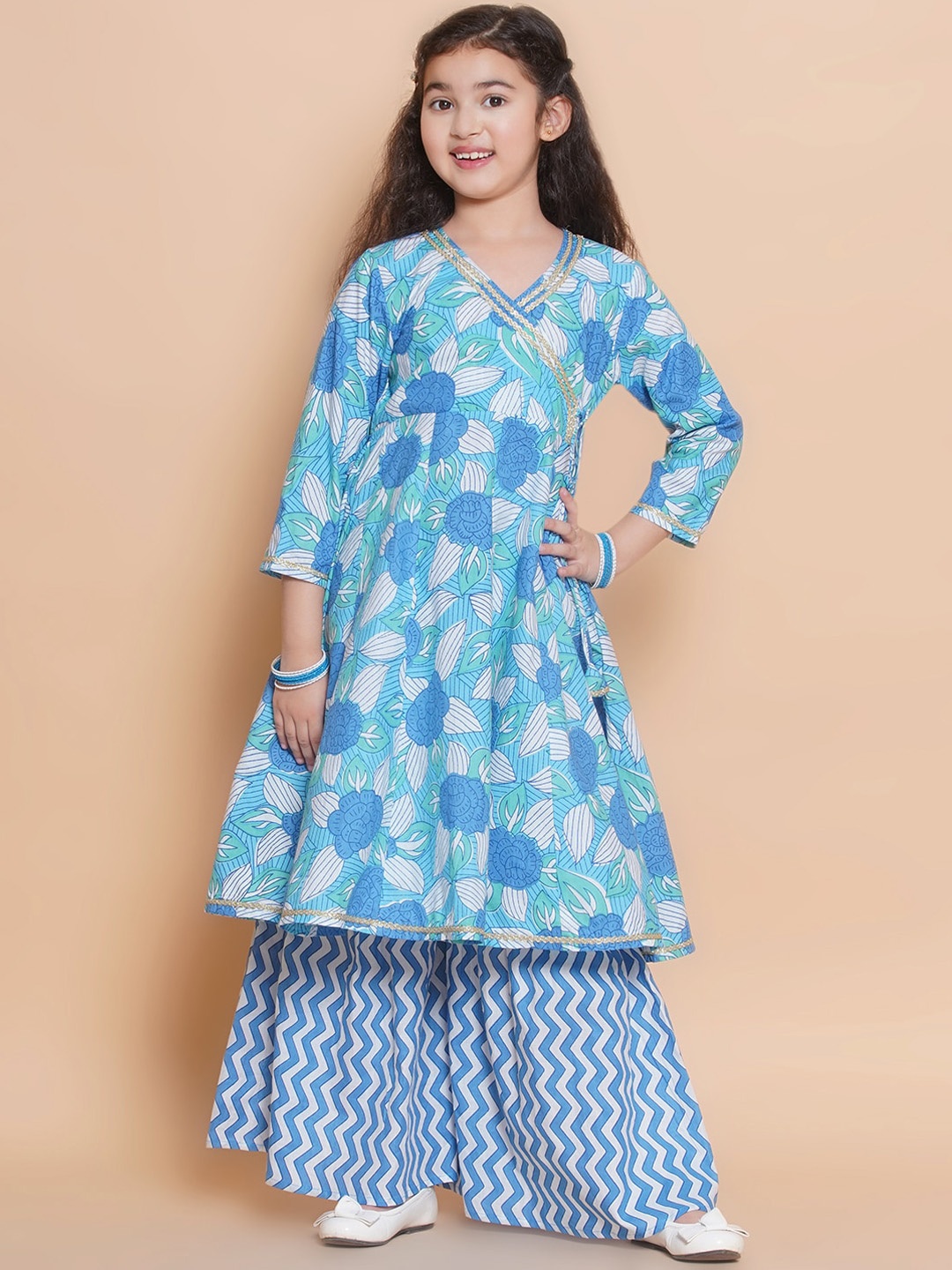 

Bitiya by Bhama Girls Floral Printed V-Neck Gotta Patti Pure Cotton Kurta with Sharara, Blue